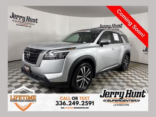 2023 Nissan Pathfinder Platinum