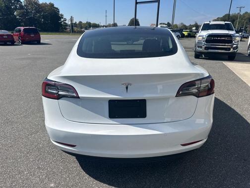 2022 Tesla Model 3 Base