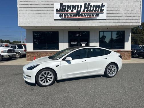 2022 Tesla Model 3 Base
