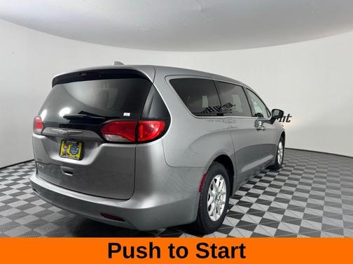 2017 Chrysler Pacifica LX