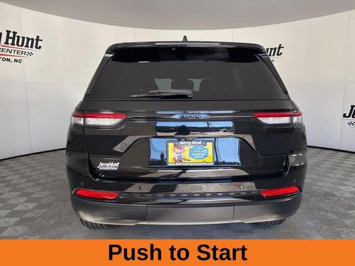 2022 Jeep Grand Cherokee Altitude