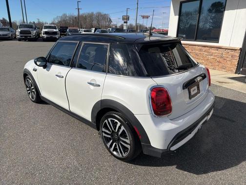 2023 MINI Hardtop Cooper