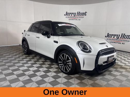 2023 MINI Hardtop Cooper
