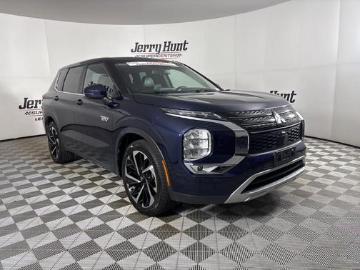 2023 Mitsubishi Outlander PHEV SE