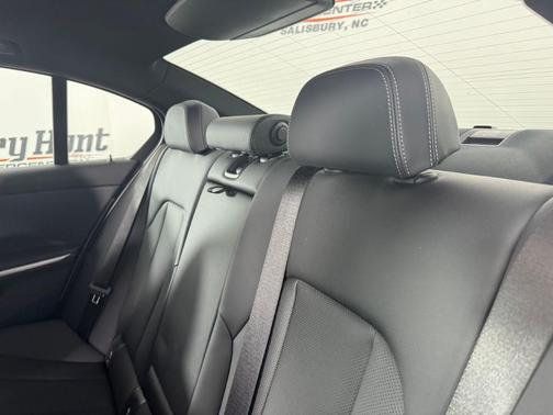 2024 BMW 330 i