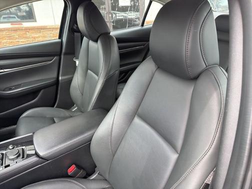 2024 Mazda Mazda3 FWD w/Preferred Package