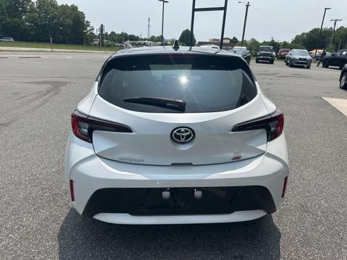 2023 Toyota Corolla Hatchback SE