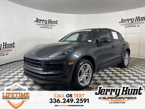 2022 Porsche Macan Base