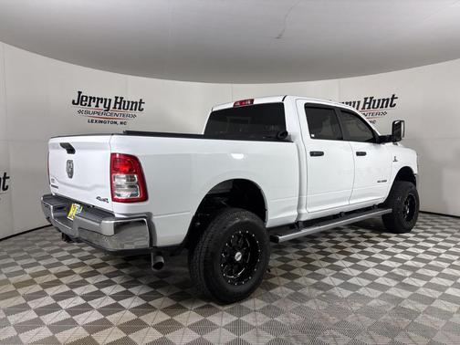 Bright White Clearcoat 2022 RAM 2500 Big Horn