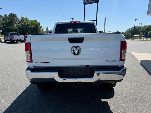 Bright White Clearcoat 2022 RAM 2500 Big Horn