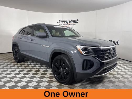 2025 Volkswagen Atlas Cross Sport 2.0T SE w/Technology