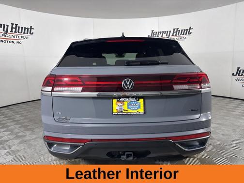 2025 Volkswagen Atlas Cross Sport 2.0T SE w/Technology
