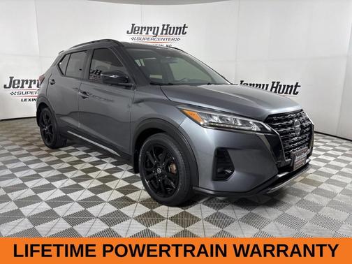 2021 Nissan Kicks SR
