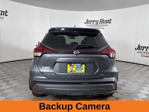 2021 Nissan Kicks SR