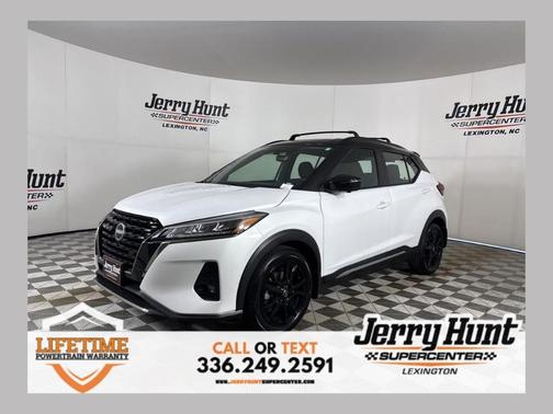 2022 Nissan Kicks SR