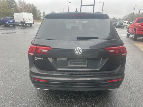 2021 Volkswagen Tiguan 2.0T SE R-Line Black