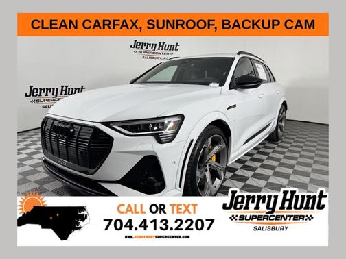 Glacier White Metallic 2022 Audi e-tron S Prestige