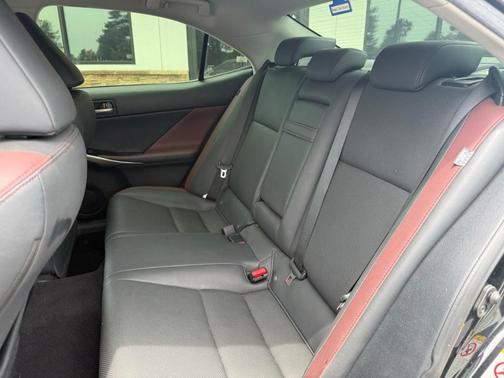2018 Lexus IS 300 Base