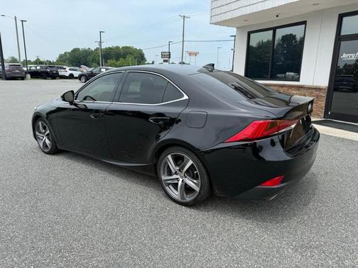 2018 Lexus IS 300 Base