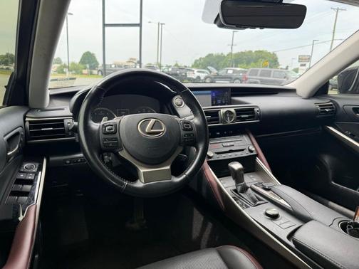 2018 Lexus IS 300 Base