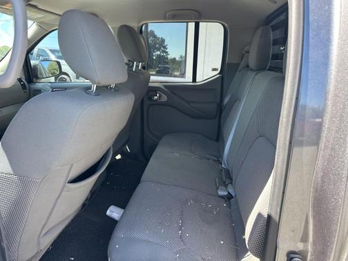 2020 Nissan Frontier SV