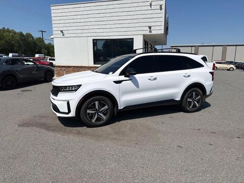 Glacial White Pearl 2023 Kia Sorento S