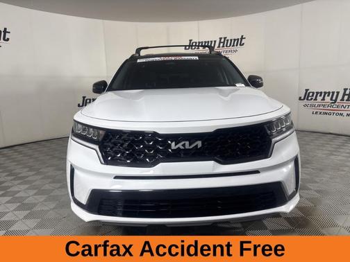 Glacial White Pearl 2023 Kia Sorento S
