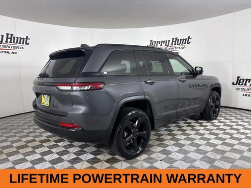 2022 Jeep Grand Cherokee Altitude