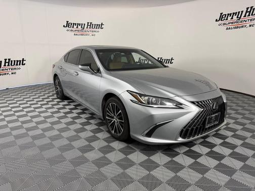 2022 Lexus ES 350 Base