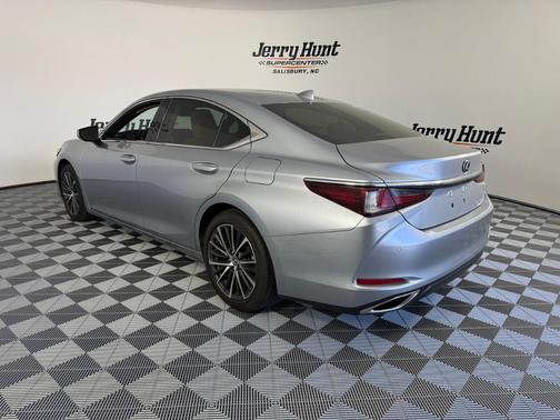 2022 Lexus ES 350 Base