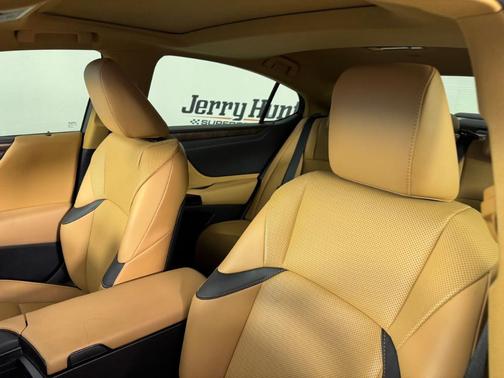 2022 Lexus ES 350 Base