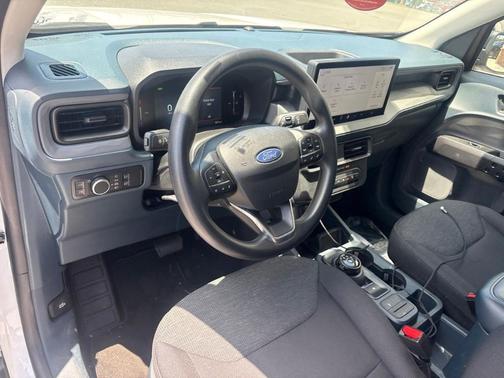 Oxford White 2025 Ford Maverick XL