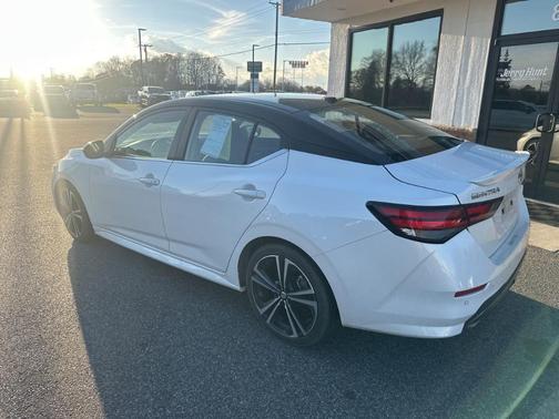 2022 Nissan Sentra SR