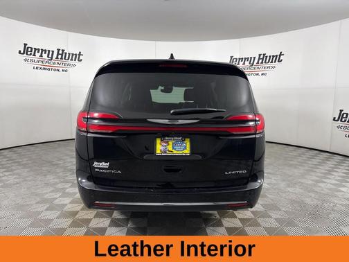 Diamond Black 2024 Chrysler Pacifica Limited