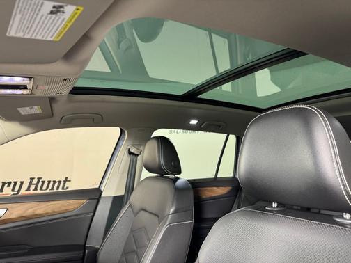 2024 Volkswagen Atlas 2.0T SE