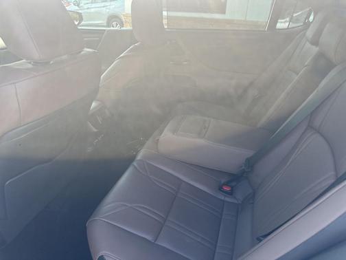 2024 Lexus ES 300h Ultra Luxury