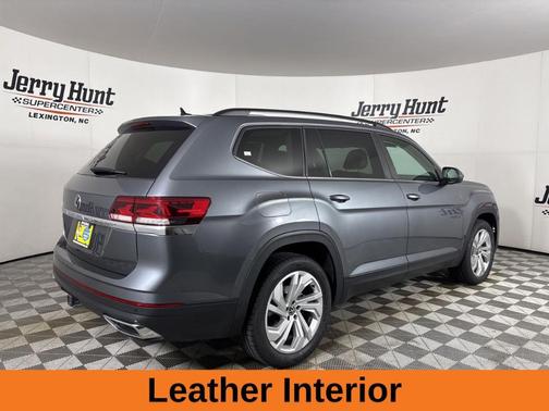 Platinum Gray Metallic 2023 Volkswagen Atlas 3.6L SE w/Technology