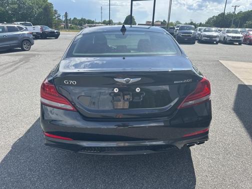 2021 Genesis G70 2.0T