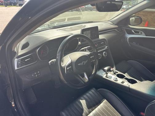 2021 Genesis G70 2.0T