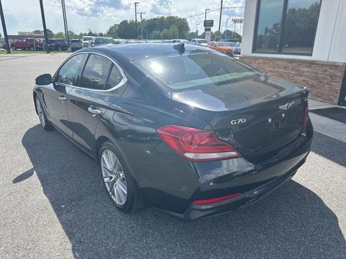 2021 Genesis G70 2.0T
