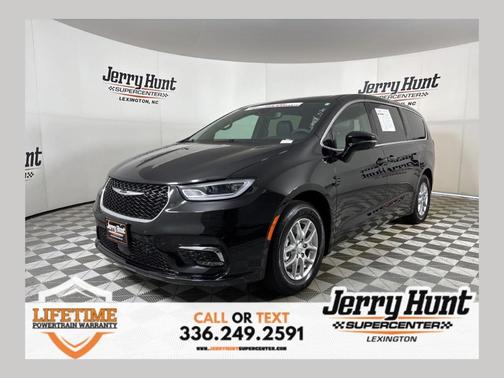 2025 Chrysler Pacifica Select