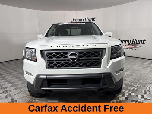 2022 Nissan Frontier SV