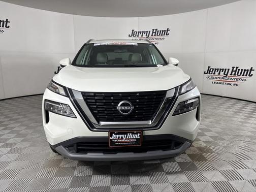 White 2023 Nissan Rogue SV