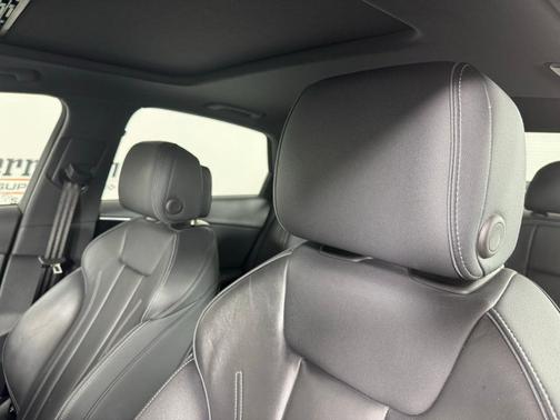 2024 Audi A4 45 S line quattro Premium