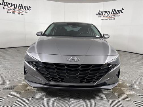 2022 Hyundai ELANTRA Limited
