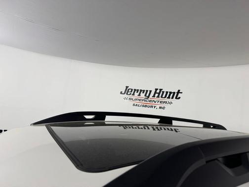 Crystal White Pearl 2023 Subaru Ascent Limited 7-Passenger