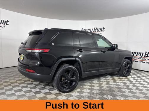 2022 Jeep Grand Cherokee Altitude