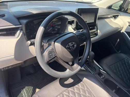 CELESTITE 2024 Toyota Corolla Cross L