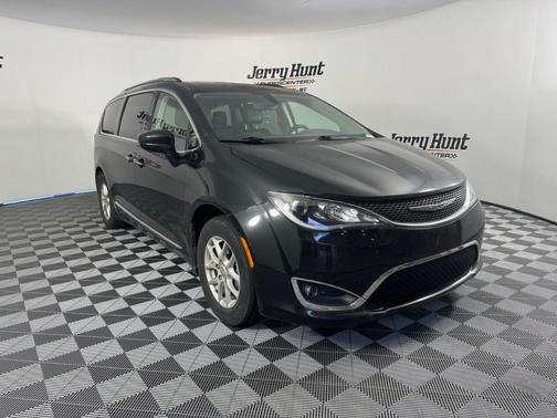 2020 Chrysler Pacifica Touring-L