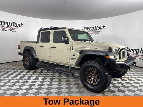 2020 Jeep Gladiator Sport